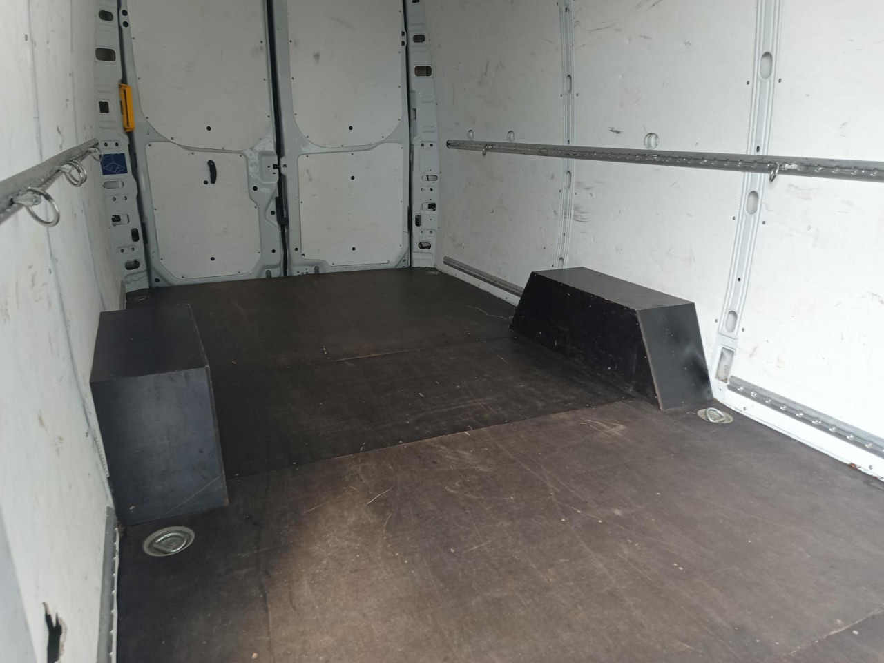 Panel van IVECO Daily 35S16A8V: picture 13