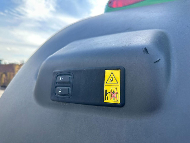 Farm tractor John Deere 6210R Included starFire 3000: picture 17 Farm tractor John Deere 6210R Included starFire 3000: picture 17