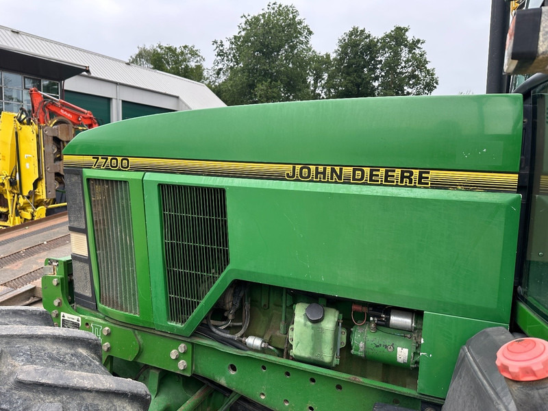 Farm tractor John Deere 7700 PowerQuad - Front linkage: picture 15