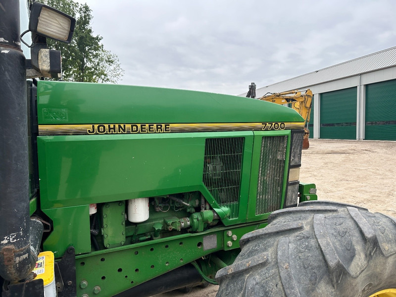 Farm tractor John Deere 7700 PowerQuad - Front linkage: picture 14