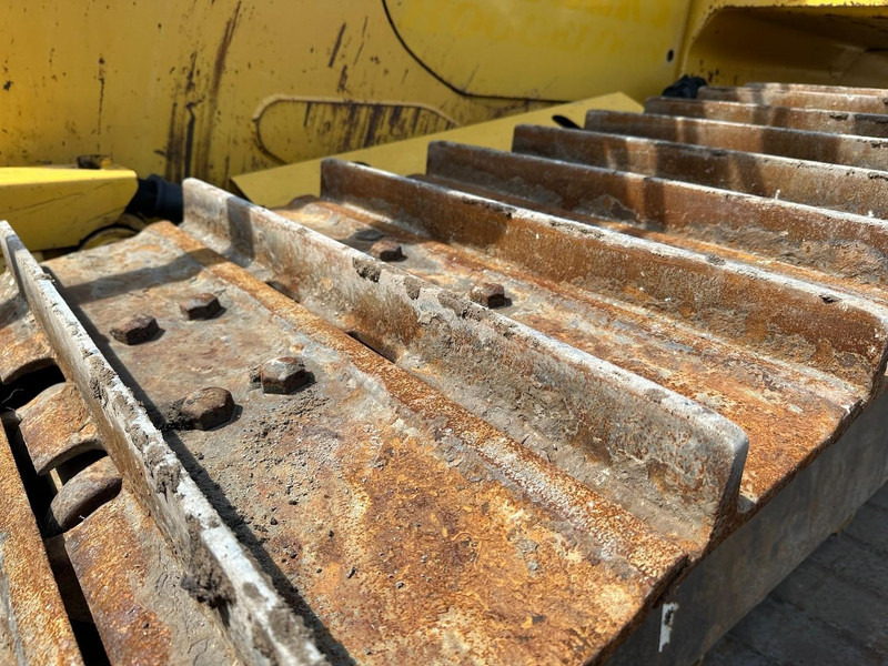 Bulldozer Komatsu D65PX-16 Trimble 3D GPS System - Foldable blade: picture 12 Bulldozer Komatsu D65PX-16 Trimble 3D GPS System - Foldable blade: picture 12