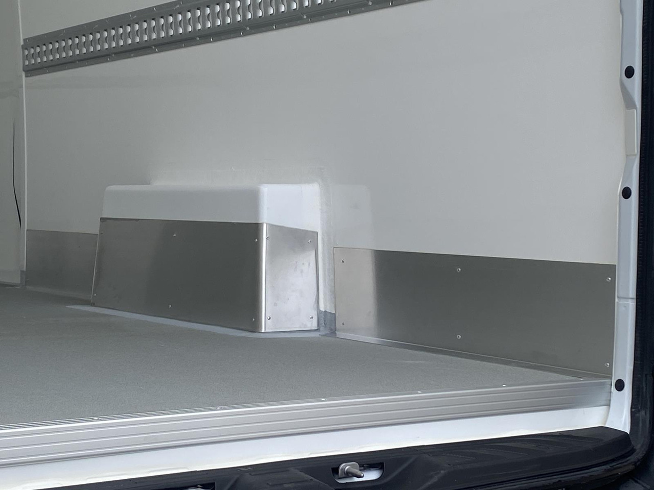 Leasing of MERCEDES-BENZ SPRINTER 317 CDI L4H3 170PS AUTOMATIK FRISCHDIENST + KONVEKTA FK 3022 12-220V MERCEDES-BENZ SPRINTER 317 CDI L4H3 170PS AUTOMATIK FRISCHDIENST + KONVEKTA FK 3022 12-220V: picture 24 Leasing of MERCEDES-BENZ SPRINTER 317 CDI L4H3 170PS AUTOMATIK FRISCHDIENST + KONVEKTA FK 3022 12-220V MERCEDES-BENZ SPRINTER 317 CDI L4H3 170PS AUTOMATIK FRISCHDIENST + KONVEKTA FK 3022 12-220V: picture 24