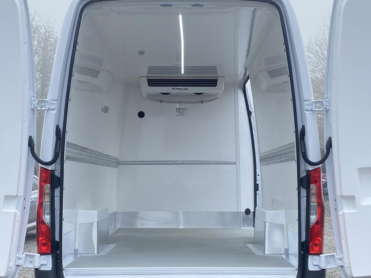 Leasing of MERCEDES-BENZ SPRINTER 317 CDI L4H3 170PS AUTOMATIK FRISCHDIENST + KONVEKTA FK 3022 12-220V MERCEDES-BENZ SPRINTER 317 CDI L4H3 170PS AUTOMATIK FRISCHDIENST + KONVEKTA FK 3022 12-220V: picture 11 Leasing of MERCEDES-BENZ SPRINTER 317 CDI L4H3 170PS AUTOMATIK FRISCHDIENST + KONVEKTA FK 3022 12-220V MERCEDES-BENZ SPRINTER 317 CDI L4H3 170PS AUTOMATIK FRISCHDIENST + KONVEKTA FK 3022 12-220V: picture 11