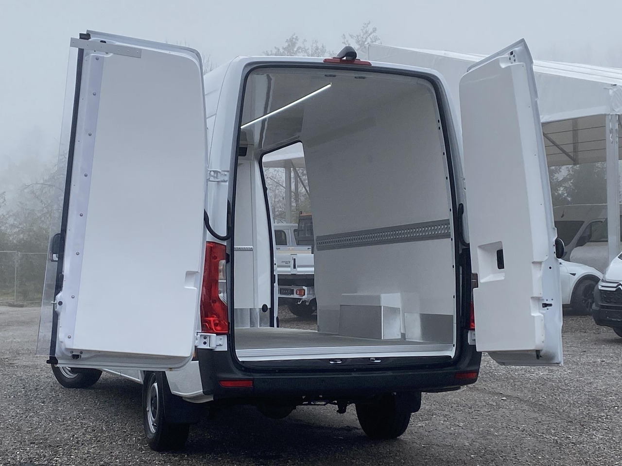 Leasing of MERCEDES-BENZ SPRINTER 317 CDI L4H3 170PS AUTOMATIK FRISCHDIENST + KONVEKTA FK 3022 12-220V MERCEDES-BENZ SPRINTER 317 CDI L4H3 170PS AUTOMATIK FRISCHDIENST + KONVEKTA FK 3022 12-220V: picture 10 Leasing of MERCEDES-BENZ SPRINTER 317 CDI L4H3 170PS AUTOMATIK FRISCHDIENST + KONVEKTA FK 3022 12-220V MERCEDES-BENZ SPRINTER 317 CDI L4H3 170PS AUTOMATIK FRISCHDIENST + KONVEKTA FK 3022 12-220V: picture 10