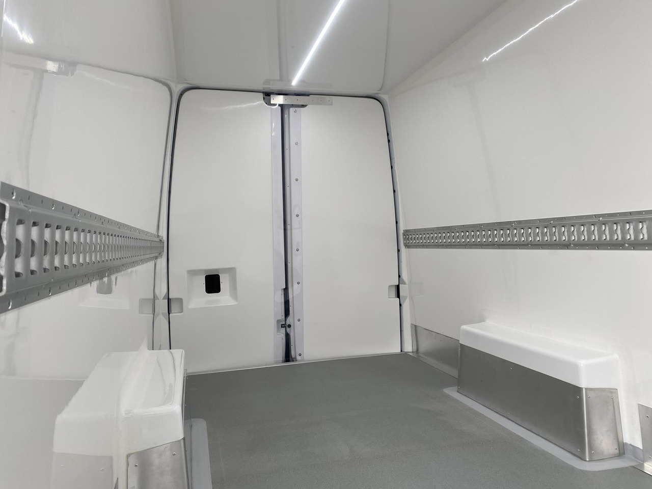 Leasing of MERCEDES-BENZ SPRINTER 317 CDI L4H3 170PS AUTOMATIK FRISCHDIENST + KONVEKTA FK 3022 12-220V MERCEDES-BENZ SPRINTER 317 CDI L4H3 170PS AUTOMATIK FRISCHDIENST + KONVEKTA FK 3022 12-220V: picture 17 Leasing of MERCEDES-BENZ SPRINTER 317 CDI L4H3 170PS AUTOMATIK FRISCHDIENST + KONVEKTA FK 3022 12-220V MERCEDES-BENZ SPRINTER 317 CDI L4H3 170PS AUTOMATIK FRISCHDIENST + KONVEKTA FK 3022 12-220V: picture 17