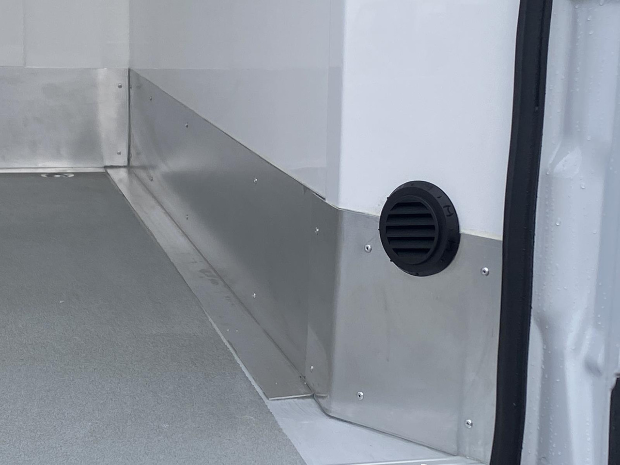 Leasing of MERCEDES-BENZ SPRINTER 317 CDI L4H3 170PS AUTOMATIK FRISCHDIENST + KONVEKTA FK 3022 12-220V MERCEDES-BENZ SPRINTER 317 CDI L4H3 170PS AUTOMATIK FRISCHDIENST + KONVEKTA FK 3022 12-220V: picture 22 Leasing of MERCEDES-BENZ SPRINTER 317 CDI L4H3 170PS AUTOMATIK FRISCHDIENST + KONVEKTA FK 3022 12-220V MERCEDES-BENZ SPRINTER 317 CDI L4H3 170PS AUTOMATIK FRISCHDIENST + KONVEKTA FK 3022 12-220V: picture 22