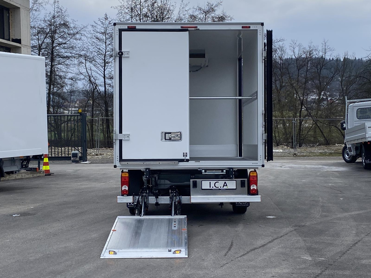 New Refrigerated van OPEL MOVANO 1+6 DOKA 140PS | KÜHLKOFFER + LADERAMPE: picture 42