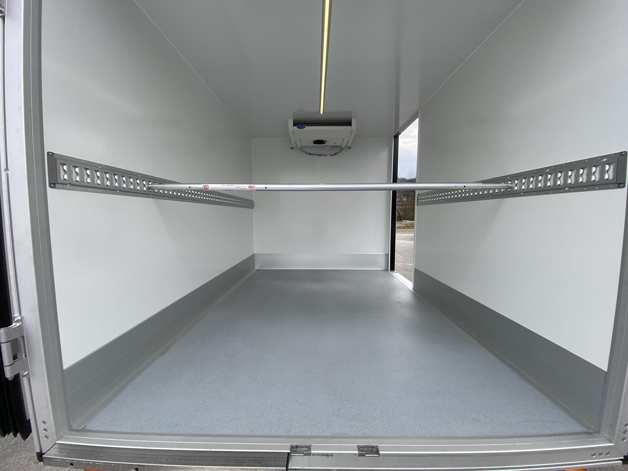New Refrigerated van OPEL MOVANO 1+6 DOKA 140PS | KÜHLKOFFER + LADERAMPE: picture 50