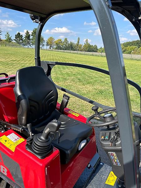 Schäffer 2028 SLT - Compact loader: picture 5 Schäffer 2028 SLT - Compact loader: picture 5