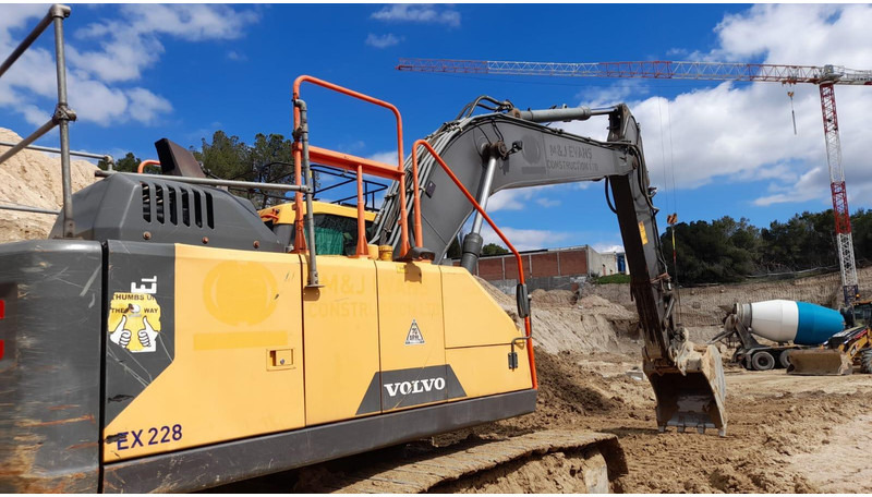 Volvo EC220EL - Crawler excavator: picture 3 Volvo EC220EL - Crawler excavator: picture 3