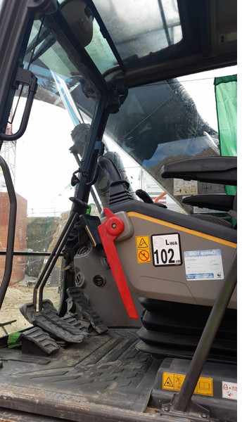 Volvo EC220EL - Crawler excavator: picture 5 Volvo EC220EL - Crawler excavator: picture 5