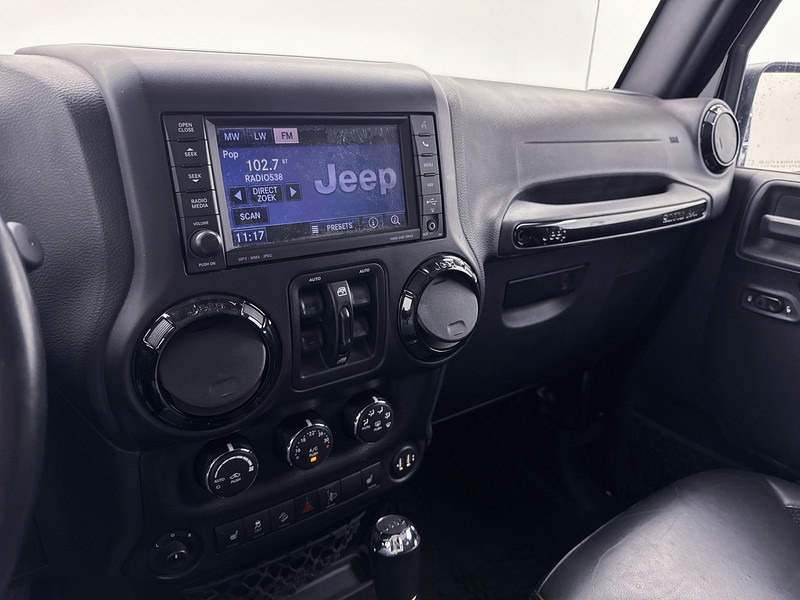 Small van Jeep Wrangler 2.8 CRD Night Eagle Grijs Kenteken Cruise Control Navigatie Airco Trekhaak 4X4 Alpine Audio: picture 7