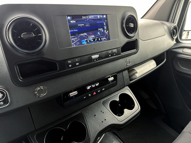 Panel van Mercedes-Benz Sprinter 316 2.2 CDI L2H2 3500KG trekhaak 2x schuifdeur Inrichting Luchtgeveerde stoel Navigatie: picture 7 Panel van Mercedes-Benz Sprinter 316 2.2 CDI L2H2 3500KG trekhaak 2x schuifdeur Inrichting Luchtgeveerde stoel Navigatie: picture 7