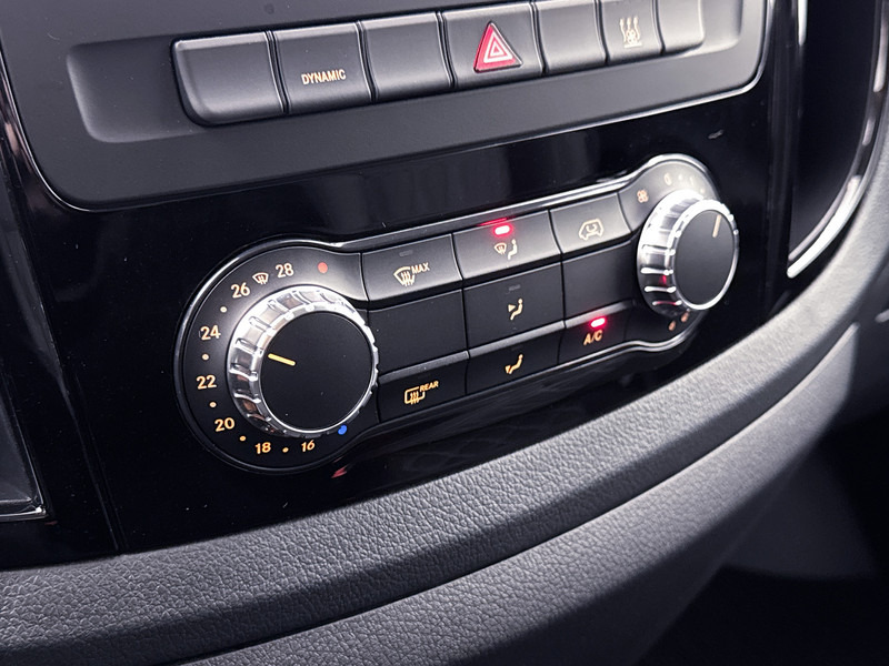 Small van, Combi van Mercedes-Benz eVito Extra Lang DC Dubbele Cabine Leder 285KM WLTP Actieradius LED Navigatie Achteruitrijcamera Apple Carplay/Android Auto: picture 12