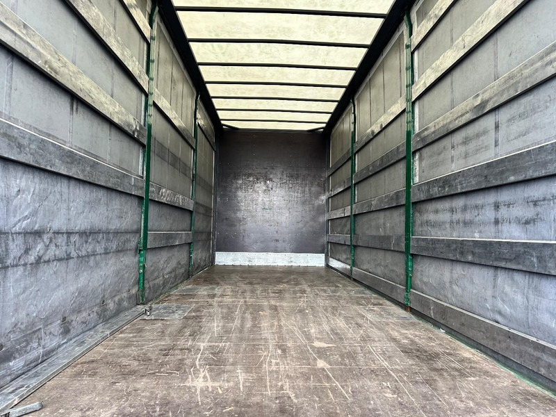 Curtainsider truck Mercedes-Benz Actros 2745 6x2 bakwagen Schuifzeilen/ Volume: picture 11 Curtainsider truck Mercedes-Benz Actros 2745 6x2 bakwagen Schuifzeilen/ Volume: picture 11