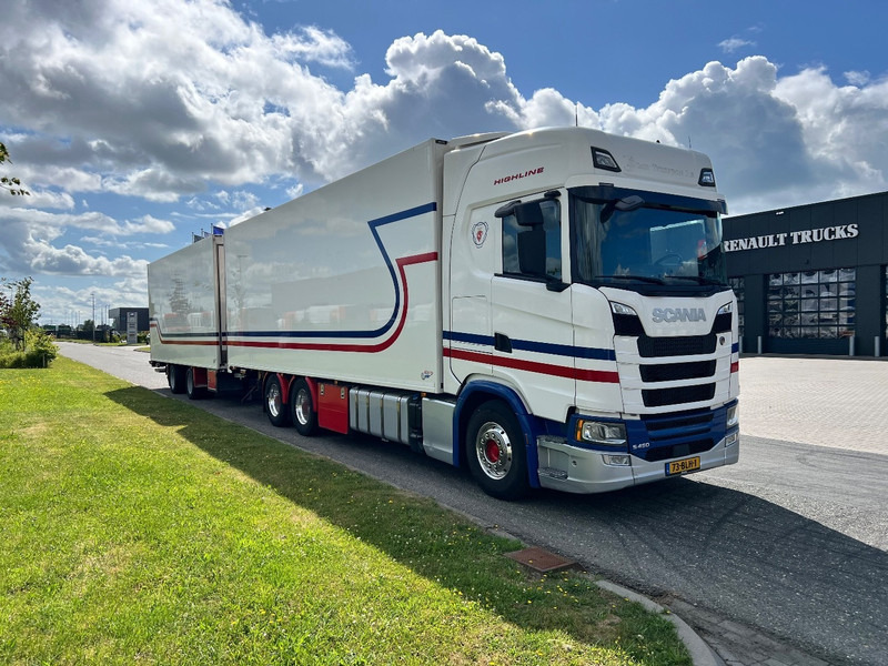 Scania S450 6x2 + Wipkar Bloemen combinatie - Refrigerator truck: picture 3 Scania S450 6x2 + Wipkar Bloemen combinatie - Refrigerator truck: picture 3
