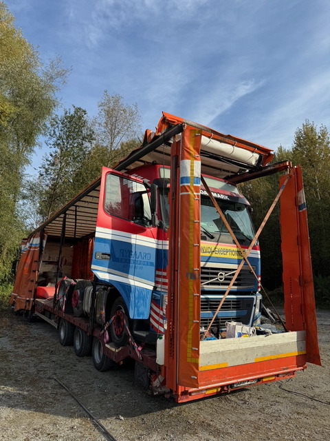 Dinkel Model DSAM - Alveole - Latire Electrica - Low loader semi-trailer: picture 1 Dinkel Model DSAM - Alveole - Latire Electrica - Low loader semi-trailer: picture 1