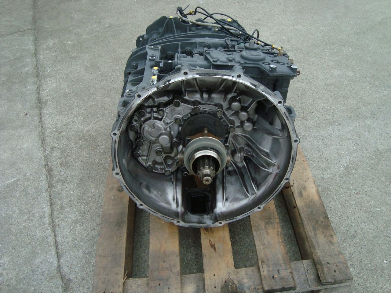 DAF 12S2330TD DAF XF 106 105 - Gearbox for Truck: picture 2 DAF 12S2330TD DAF XF 106 105 - Gearbox for Truck: picture 2