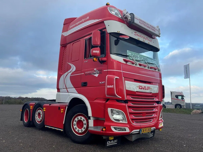 DAF XF 530 Twensteer Special interior. Full Air suspension Hydr. system - Tractor unit: picture 2 DAF XF 530 Twensteer Special interior. Full Air suspension Hydr. system - Tractor unit: picture 2