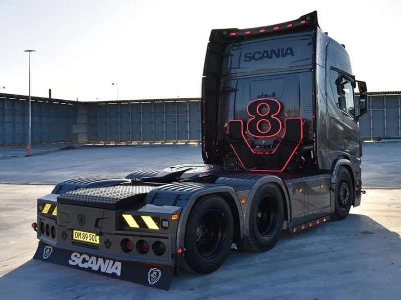 Scania R660 V8 NGS Show Truck . Speciel Interior. Air / Air suspension. Hydr. system - Tractor unit: picture 5 Scania R660 V8 NGS Show Truck . Speciel Interior. Air / Air suspension. Hydr. system - Tractor unit: picture 5