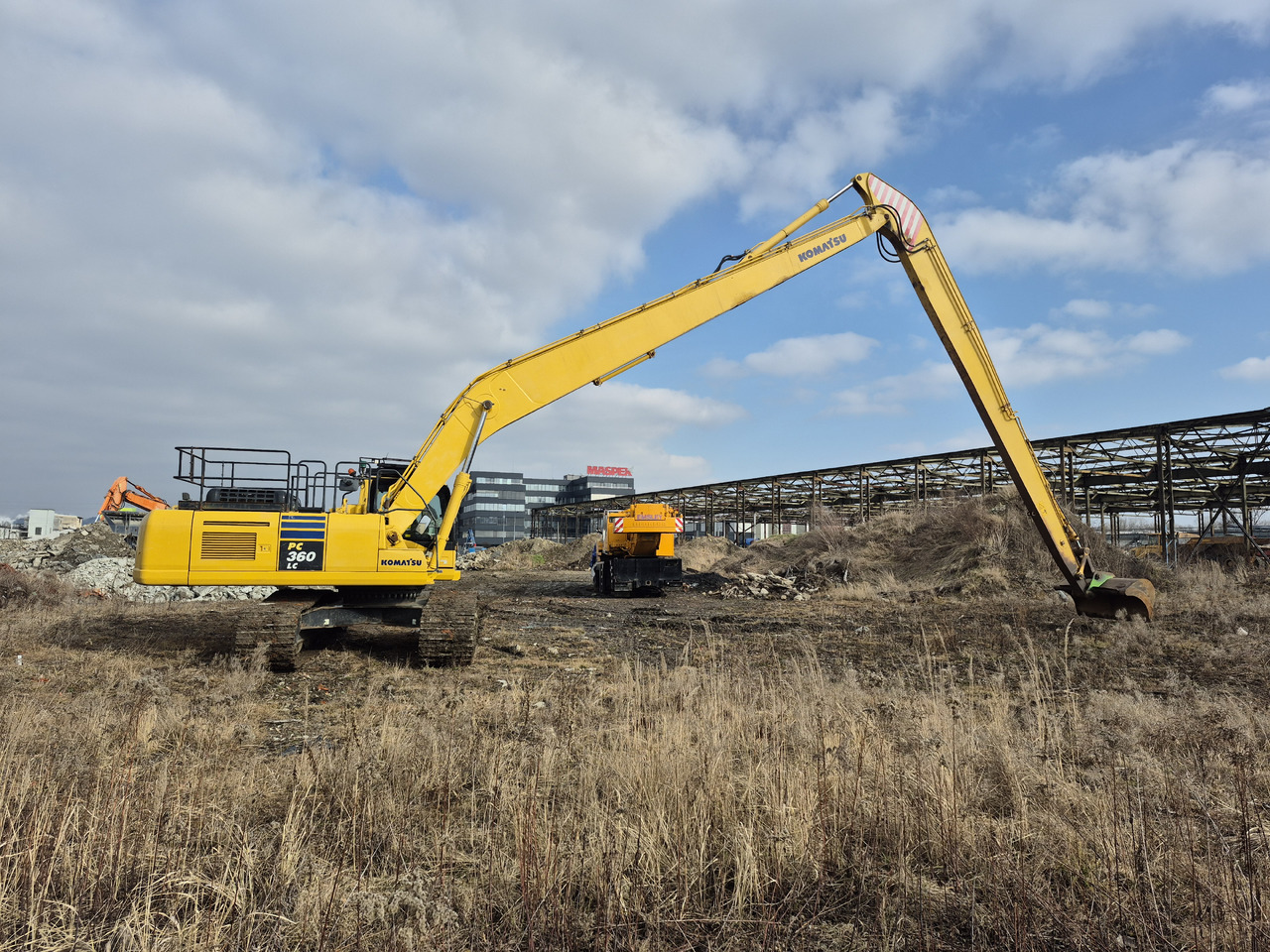 KOMATSU PC360LC 10 - Crawler excavator: picture 2 KOMATSU PC360LC 10 - Crawler excavator: picture 2