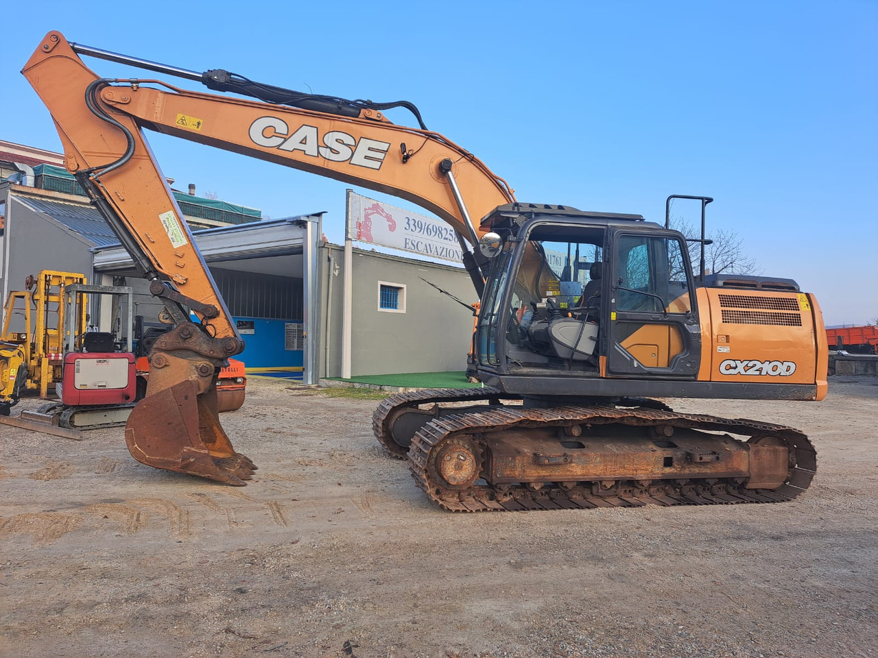 CASE CX 210 - Crawler excavator: picture 1 CASE CX 210 - Crawler excavator: picture 1