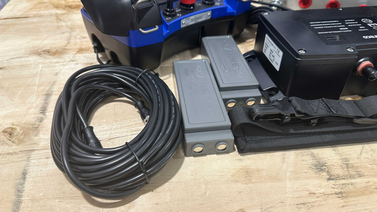 Proportional Valve Cetop valve 6 functions 16GPM 60 l/min + Scanreco G2B Radio Remote and manual operation - Construction machinery: picture 3 Proportional Valve Cetop valve 6 functions 16GPM 60 l/min + Scanreco G2B Radio Remote and manual operation - Construction machinery: picture 3