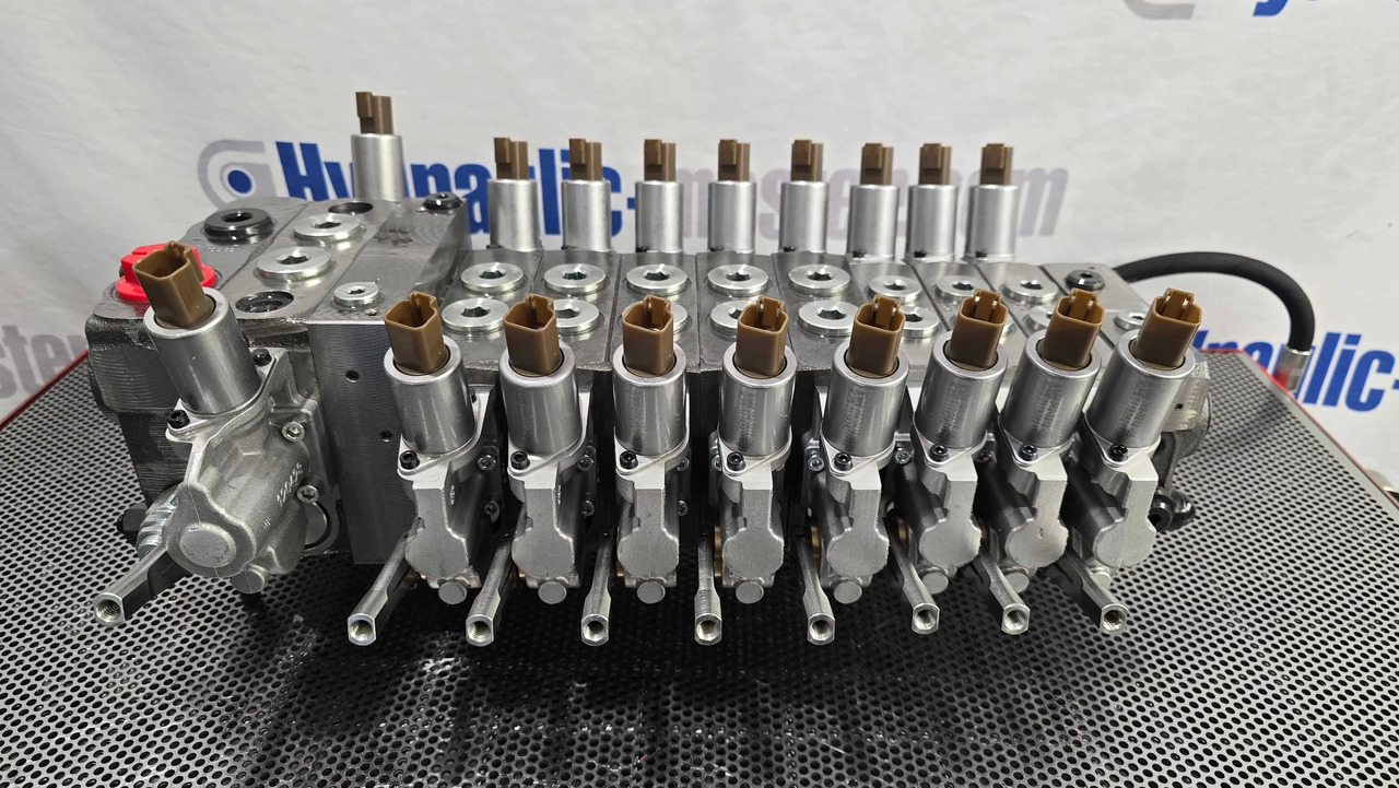 New Forestry trailer Proportional Valve Walvoil DPX160 combined with DPX100, 9 functions: picture 7 New Forestry trailer Proportional Valve Walvoil DPX160 combined with DPX100, 9 functions: picture 7