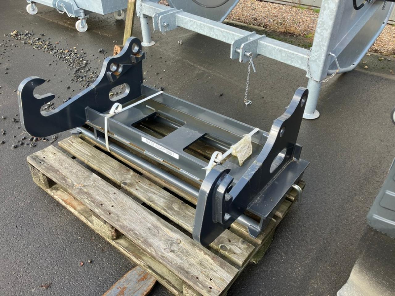 New Front loader for tractor ADAPTER SCHÄFFER AUF EURO-AUFNAHME: picture 7