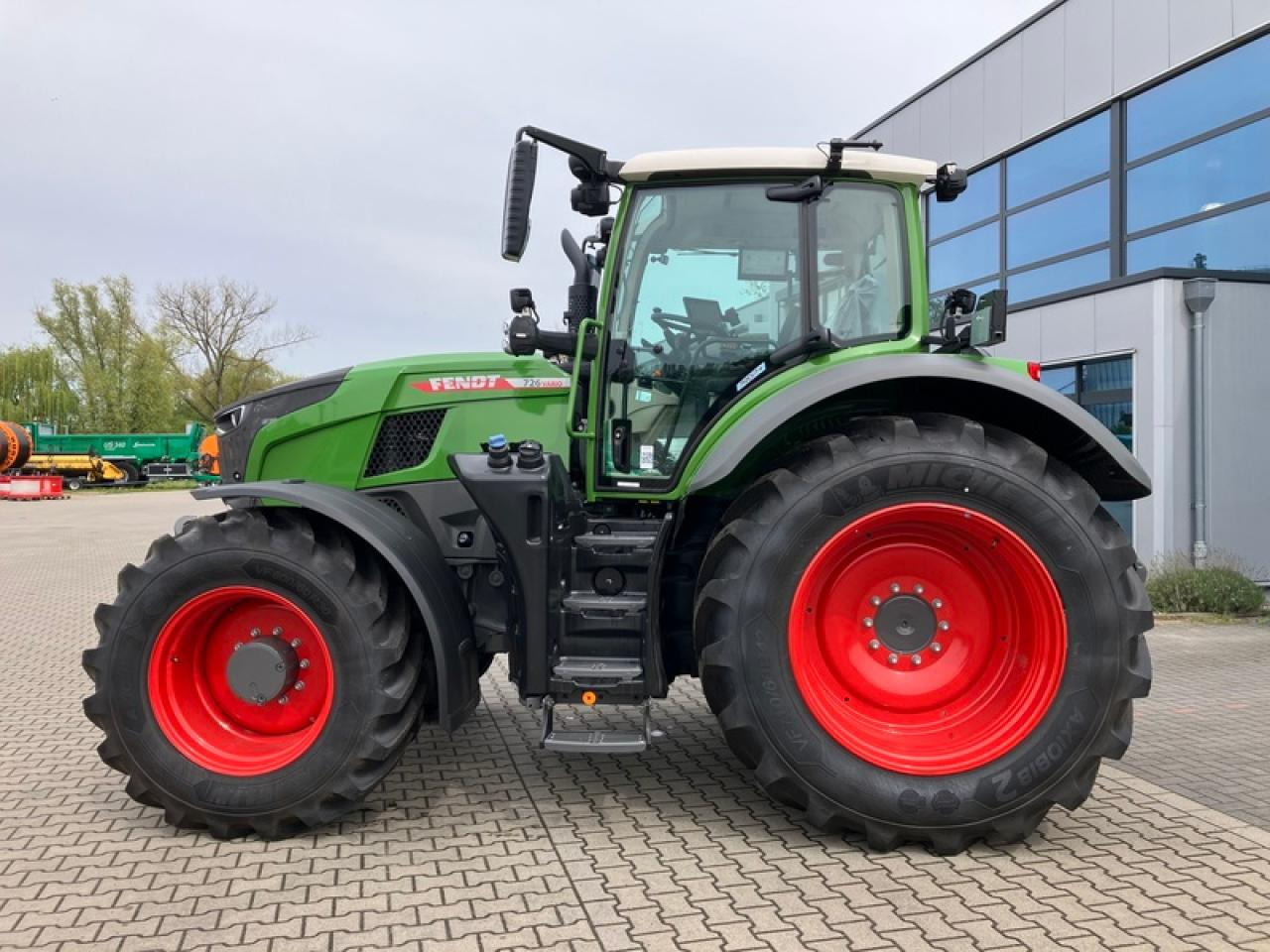 Fendt VARIO726 GEN 7 PROFI PLUS SET 2 - Farm tractor: picture 2 Fendt VARIO726 GEN 7 PROFI PLUS SET 2 - Farm tractor: picture 2