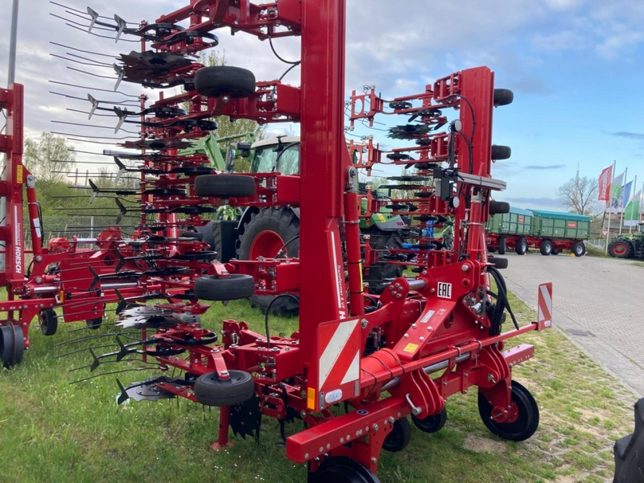 HORSCH TRANSFORMER 6 VF - Soil tillage equipment: picture 2 HORSCH TRANSFORMER 6 VF - Soil tillage equipment: picture 2