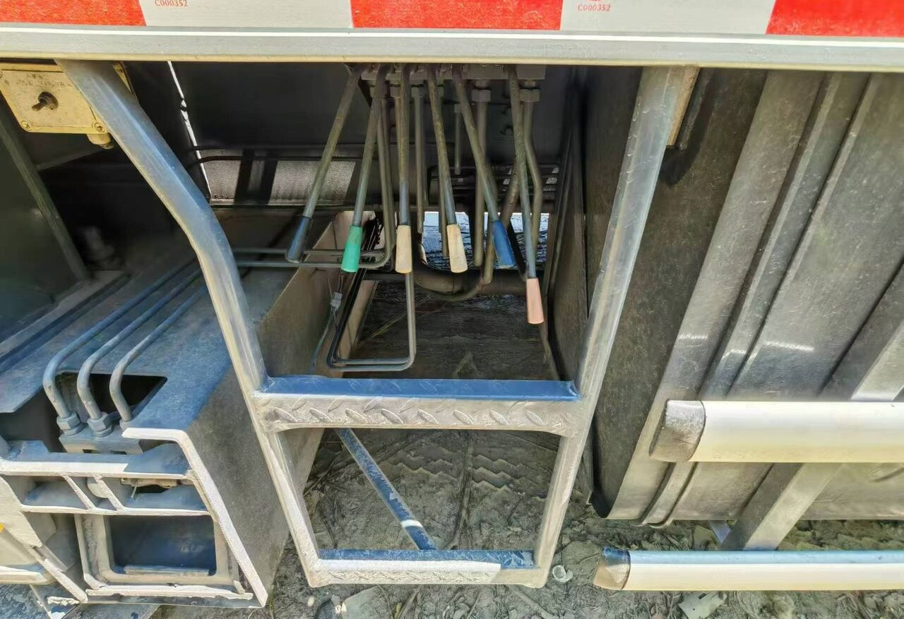 XCMG QY55KC 25ton 50ton 55ton 70ton 100 ton 130ton - Mobile crane: picture 3 XCMG QY55KC 25ton 50ton 55ton 70ton 100 ton 130ton - Mobile crane: picture 3