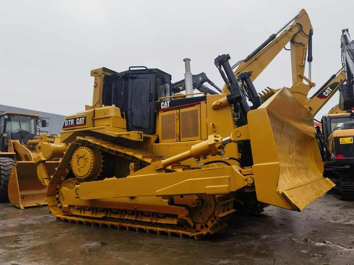 90% new Second Hand Construction Machinery Caterpillar D7R used cat d7r caterpillar bulldozer in stock - Bulldozer: picture 5 90% new Second Hand Construction Machinery Caterpillar D7R used cat d7r caterpillar bulldozer in stock - Bulldozer: picture 5