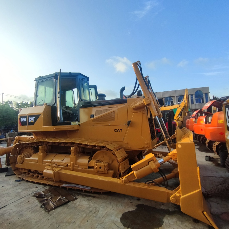 Bulldozer CAT D6G Bulldozer: picture 6 Bulldozer CAT D6G Bulldozer: picture 6