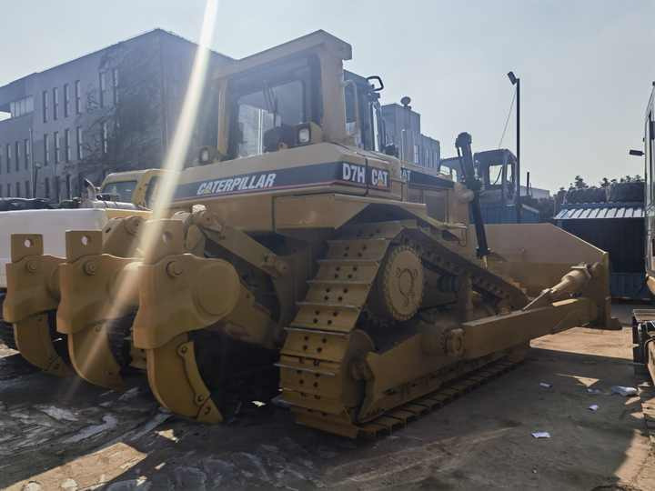 Cheap Price Used CAT Bulldozer machine Japan Caterpillar D7H D7R bulldozer dozer for sale - Bulldozer: picture 2 Cheap Price Used CAT Bulldozer machine Japan Caterpillar D7H D7R bulldozer dozer for sale - Bulldozer: picture 2