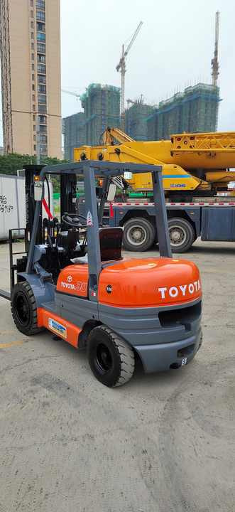 FD 1.5 ton diesel Toyota used forklift Used Forklift Used Toyota FD30 Forklift on sale - Diesel forklift: picture 3 FD 1.5 ton diesel Toyota used forklift Used Forklift Used Toyota FD30 Forklift on sale - Diesel forklift: picture 3