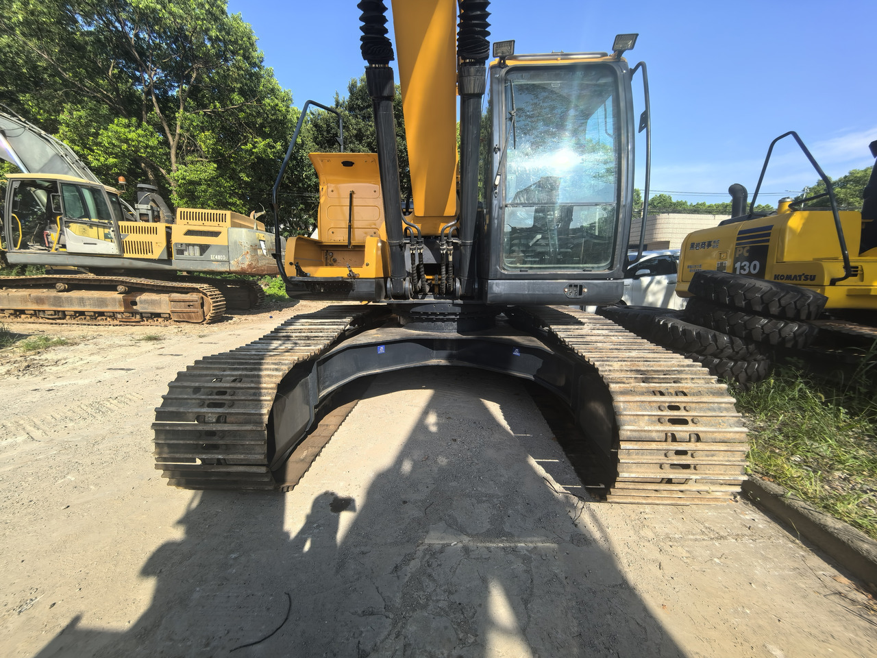 Hyundai 220lc-9s   excavator - Wheel excavator: picture 5 Hyundai 220lc-9s   excavator - Wheel excavator: picture 5