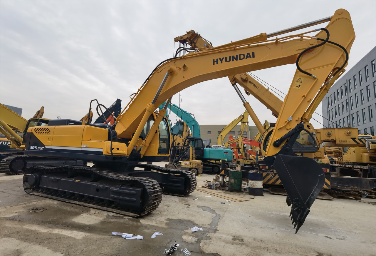 Hyundai 305LC-9T Excavator - Crawler excavator: picture 5 Hyundai 305LC-9T Excavator - Crawler excavator: picture 5