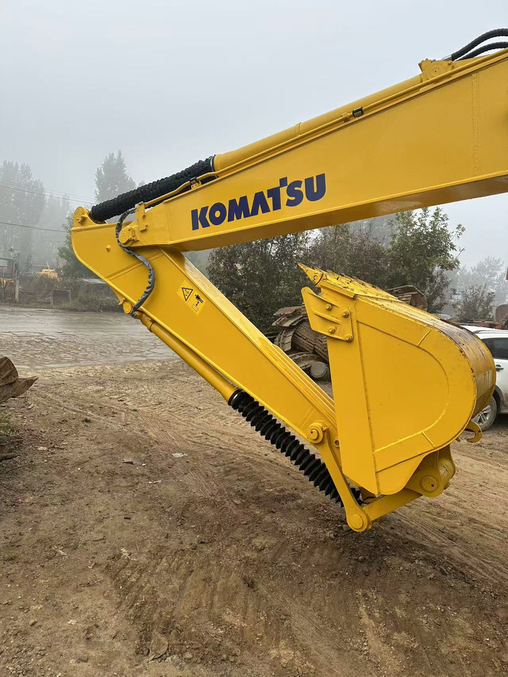 Komatsu PC200-7 excavator - Crawler excavator: picture 5 Komatsu PC200-7 excavator - Crawler excavator: picture 5