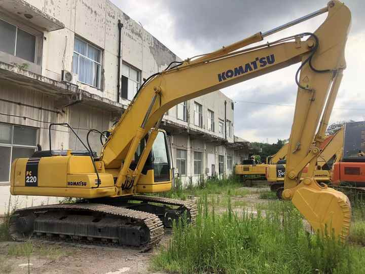Komatsu PC220-7 - Crawler excavator: picture 5 Komatsu PC220-7 - Crawler excavator: picture 5