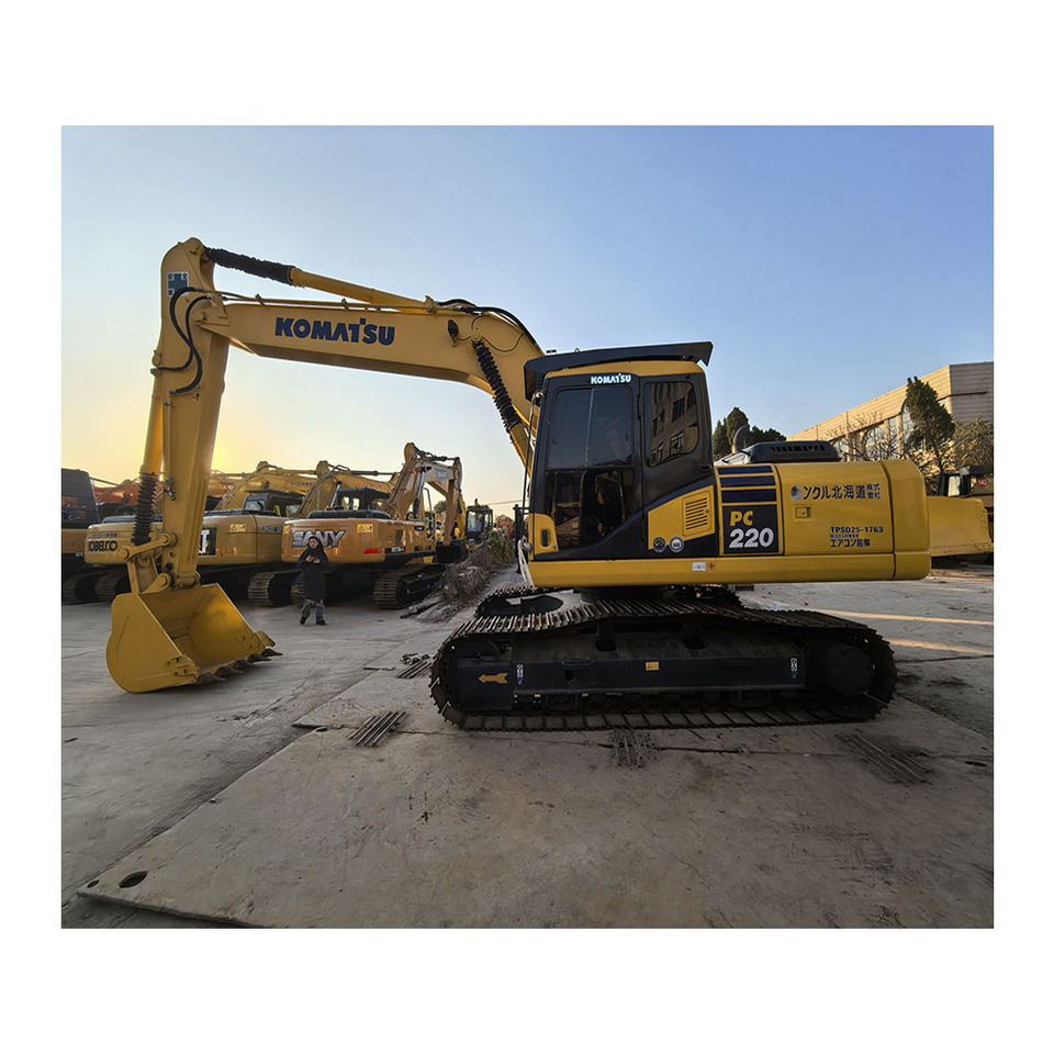 Komatsu PC220-7 - Crawler excavator: picture 3 Komatsu PC220-7 - Crawler excavator: picture 3