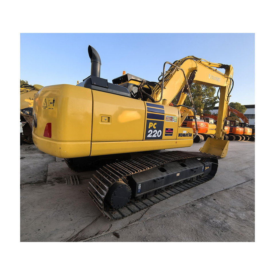 Komatsu PC220-7 - Crawler excavator: picture 1 Komatsu PC220-7 - Crawler excavator: picture 1