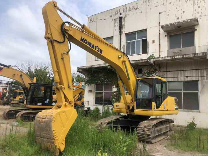 Komatsu PC220-7 - Crawler excavator: picture 3 Komatsu PC220-7 - Crawler excavator: picture 3