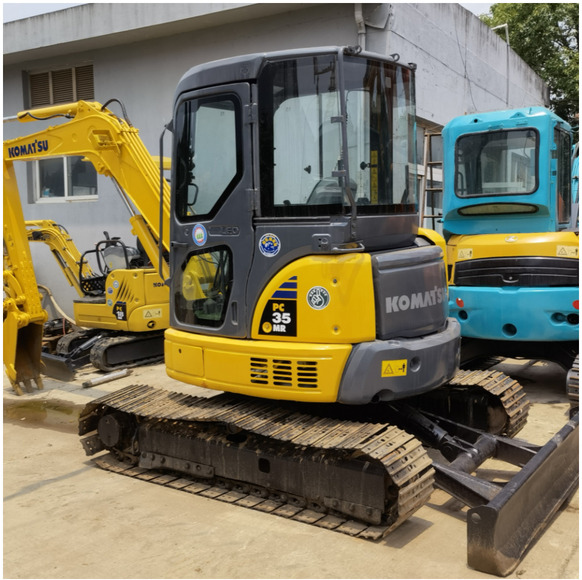 Second Hand Good Condition Komatsu PC35MR-3 Crawler Excavator Used Komatsu PC35MR-3 Excavator in stock - Crawler excavator: picture 1 Second Hand Good Condition Komatsu PC35MR-3 Crawler Excavator Used Komatsu PC35MR-3 Excavator in stock - Crawler excavator: picture 1