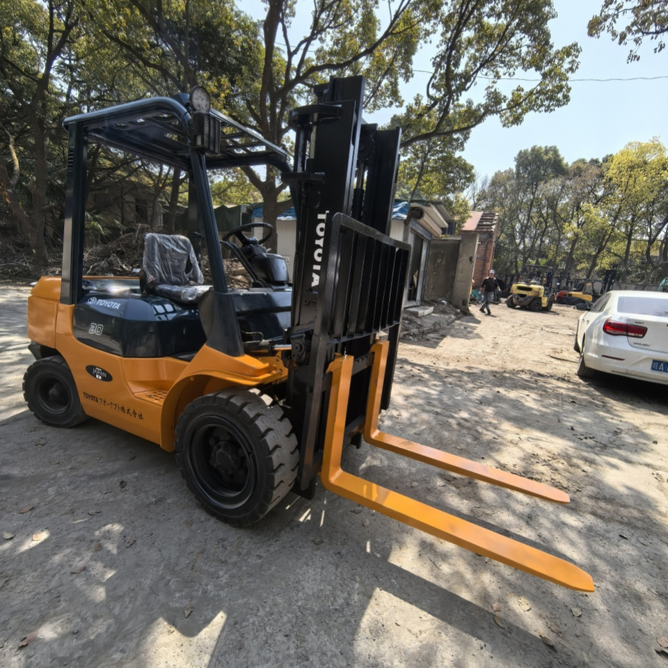 Toyota FD30 Forklift - Diesel forklift: picture 5 Toyota FD30 Forklift - Diesel forklift: picture 5