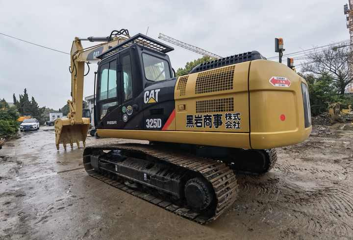 Used Caterpillar 325D crawler hydraulic excavator in good condition with strong power FOR SALE - Crawler excavator: picture 3 Used Caterpillar 325D crawler hydraulic excavator in good condition with strong power FOR SALE - Crawler excavator: picture 3