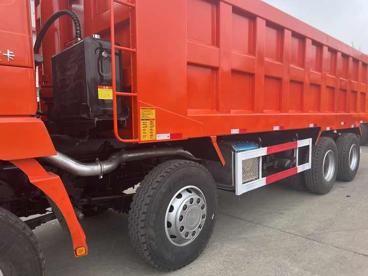 Used Shacman F3000 8X4 Dump Truck - Tipper: picture 4 Used Shacman F3000 8X4 Dump Truck - Tipper: picture 4