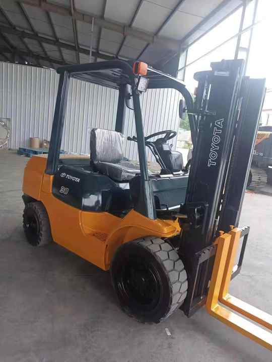 Used Toyota forklift FD30 second hand Toyota forklift FD30 forklift for sale - Diesel forklift: picture 3 Used Toyota forklift FD30 second hand Toyota forklift FD30 forklift for sale - Diesel forklift: picture 3