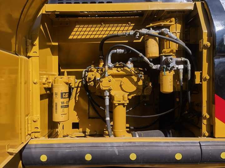 Used caterpillar 325D excavator with good quality original japan on sale in shanghai yard - Crawler excavator: picture 5 Used caterpillar 325D excavator with good quality original japan on sale in shanghai yard - Crawler excavator: picture 5