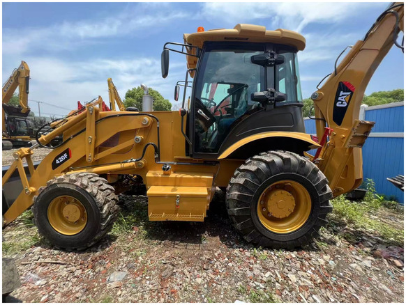 Used machinery CAT 420Fbackhoe loader caterpillar 420F used backhoe loader with cheap price - Backhoe loader: picture 1 Used machinery CAT 420Fbackhoe loader caterpillar 420F used backhoe loader with cheap price - Backhoe loader: picture 1
